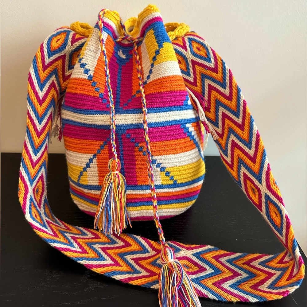 Multi-color Hand Woven Bucket Bag